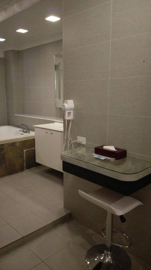 Xin Yuan Motel Taichung Exterior foto